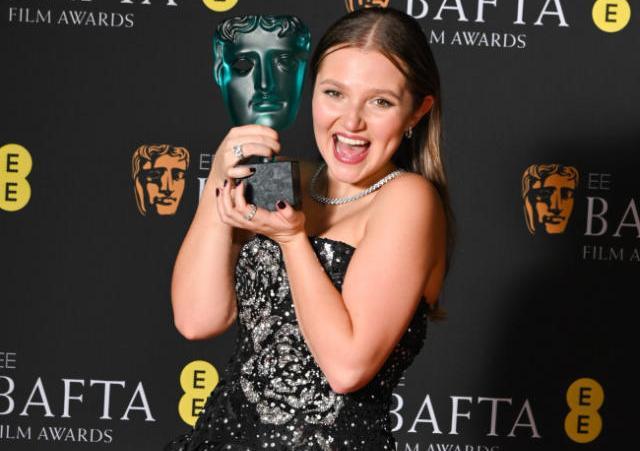 premio BAFTA Mia McKenna-Bruce