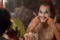 Immagine 8 - Joker, foto dal film con Joaquin Phoenix, Robert De Niro