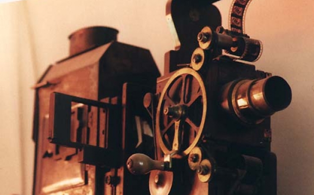 Immagine 3 - Proiettori cinematografici antichi