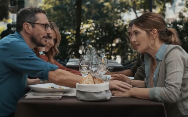 Immagine 7 - Per tutta la vita, immagini del film con Ambra Angiolini, Luca Bizzarri, Carolina Crescentini, Claudia Gerini