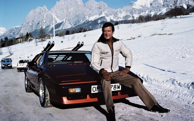 Immagine 1 - Agente 007 Solo per i tuoi occhi (1981), immagini del film di John Glen con Roger Moore e Carole Bouquet