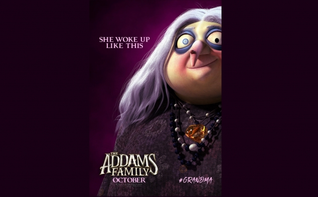 Immagine 9 - La famiglia Addams, poster con i personaggi del film con Morticia e gli altri