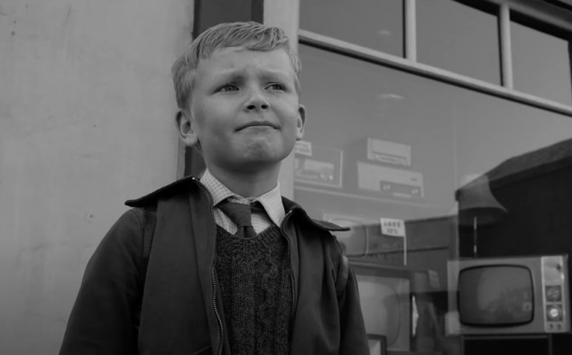 Immagine 18 - Belfast, immagini del film di Kenneth Branagh con Jamie Dornan, Jude Hill, Caitriona Balfe, Judi Dench