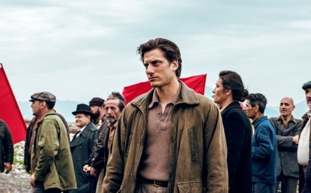 Immagine 9 - Martin Eden, foto del film con Luca Marinelli