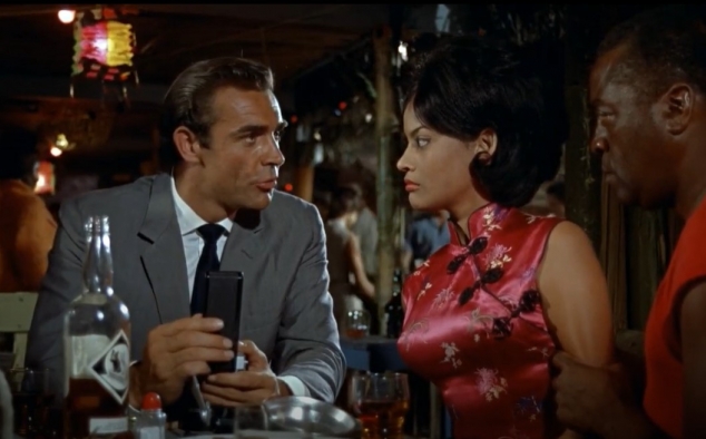 Immagine 26 - Agente 007- Licenza di uccidere (1962), immagini del film di Terence Young con Sean Connery, Ursula Andress, Joseph Wiseman, Jac