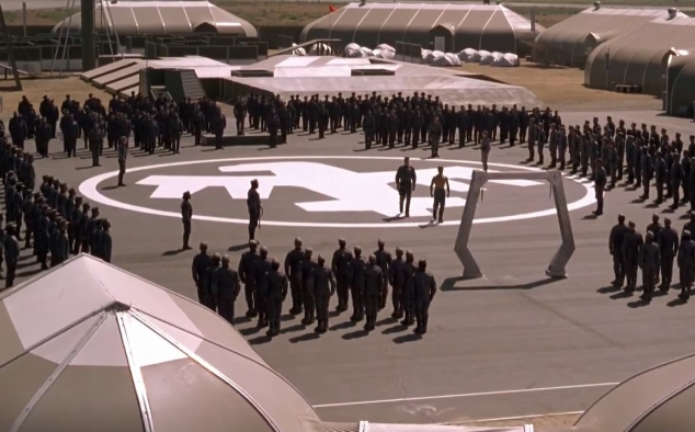 Immagine 15 - Starship Troopers - Fanteria dello Spazio (1997), foto e immagini del film fantascienza di Paul Verhoeven con Casper Van Dien