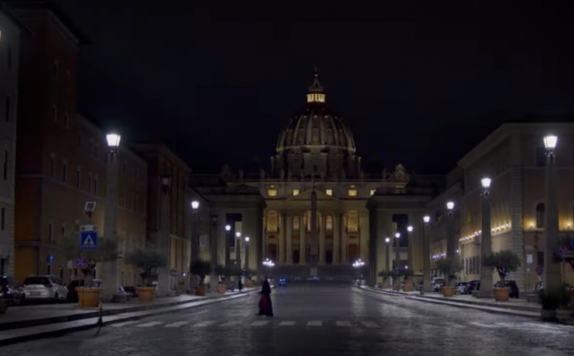 Immagine 1 - Conclave, immagini del film di Edward Berger con Ralph Fiennes, Stanley Tucci, John Lithgow, Isabella Rossellini