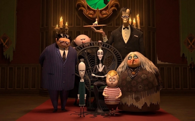 Immagine 1 - La famiglia Addams, poster con i personaggi del film con Morticia e gli altri