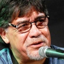 Morto Luis Sepúlveda, ucciso dal coronavirus lo scrittore cileno aveva 70 anni