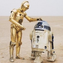 Star Wars, R2-D2/C1-P8 sempre presente