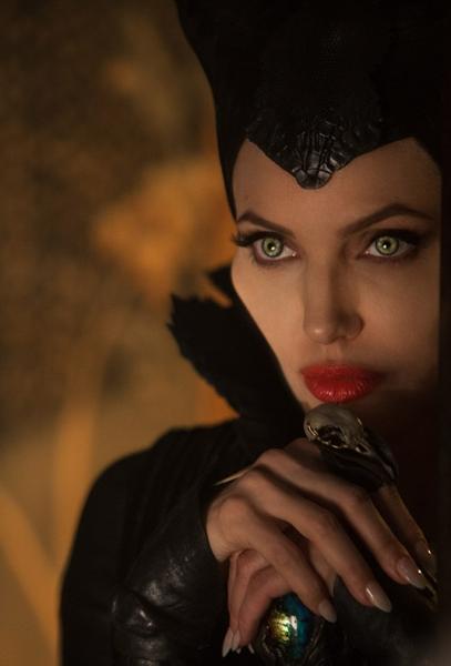 Maleficient Angelina Jolie