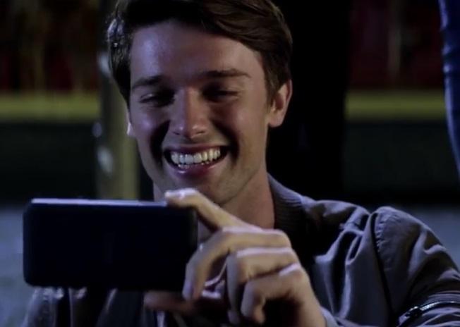 sole a mezzanotte Patrick Schwarzenegger 