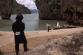 Immagine 7 - Agente 007 - L'uomo dalla pistola d'oro (1974), immagini del film di Guy Hamilton con Roger Moore, Christopher Lee, Maud Adams.