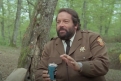 Immagine 4 - Uno sceriffo extraterrestre... poco extra e molto terrestre, Bud Spencer cucina i fagioli accendendo il fuoco con il pollice