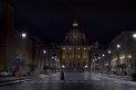 Conclave, immagini del film di Edward Berger con Ralph Fiennes, Stanley Tucci, John Lithgow, Isabella Rossellini