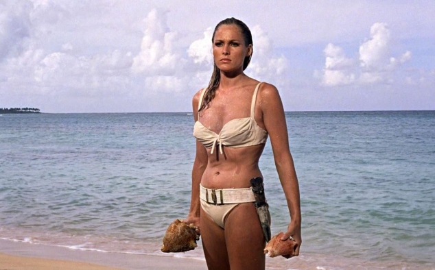 Immagine 2 - Agente 007- Licenza di uccidere (1962), immagini del film di Terence Young con Sean Connery, Ursula Andress, Joseph Wiseman, Jac