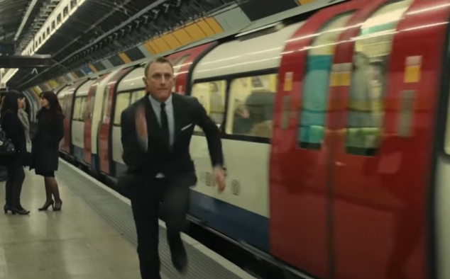 Immagine 4 - 007 Skyfall (2012), immagini del film di Sam Mendes con Daniel Craig, Judi Dench, Javier Bardem, Ralph Fiennes