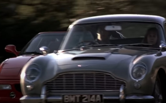 Immagine 16 - 007 Goldeneye (1995), immagini del film di Martin Campbell con Pierce Brosnan per la prima volta nei panni di James Bond
