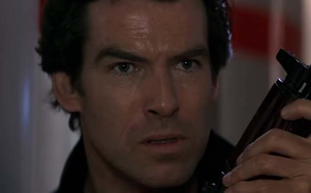 Immagine 3 - 007 Goldeneye (1995), immagini del film di Martin Campbell con Pierce Brosnan per la prima volta nei panni di James Bond