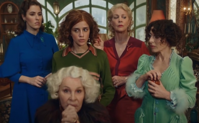 Immagine 6 - 7 donne e un mistero, immagini del film di A. Genovesi con M. Buy, D. Del Bufalo, S. Impacciatore, B. Porcaroli