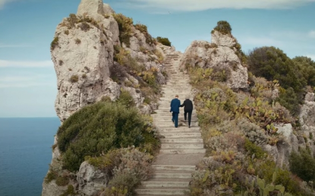 Immagine 5 - Succede anche nelle migliori famiglie, immagini del film di e con Alessandro Siani e con Cristiana Capotondi, Euridice Axen