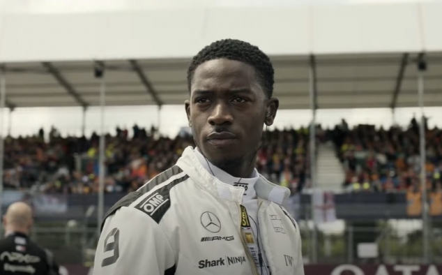 Immagine 10 - F1, immagini del film di Joseph Kosinski con Brad Pitt, Javier Bardem, Kerry Condon, Tobias Menzies