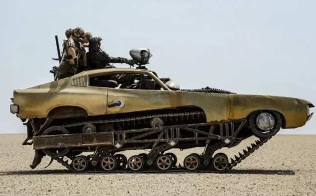 Immagine 9 - Immagini foto e disegni dei veicoli della saga di Mad Max, tra cui la Ford Falcon V8 Interceptor di Mel Gibson