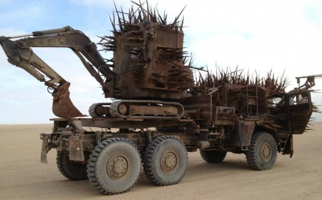 Immagine 8 - Immagini foto e disegni dei veicoli della saga di Mad Max, tra cui la Ford Falcon V8 Interceptor di Mel Gibson