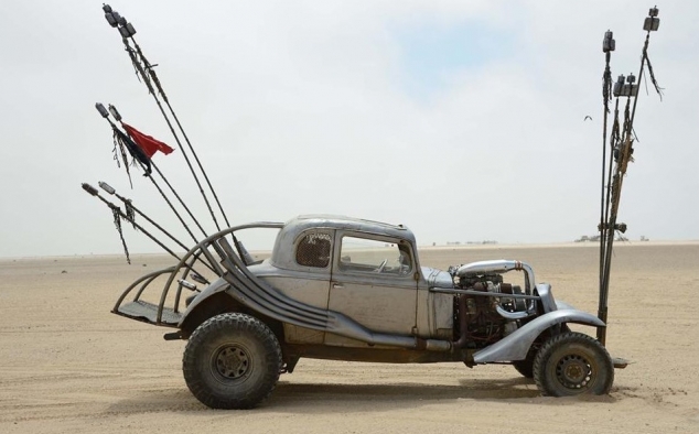 Immagine 5 - Immagini foto e disegni dei veicoli della saga di Mad Max, tra cui la Ford Falcon V8 Interceptor di Mel Gibson