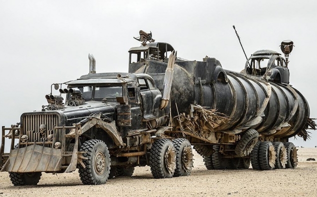 Immagine 6 - Immagini foto e disegni dei veicoli della saga di Mad Max, tra cui la Ford Falcon V8 Interceptor di Mel Gibson