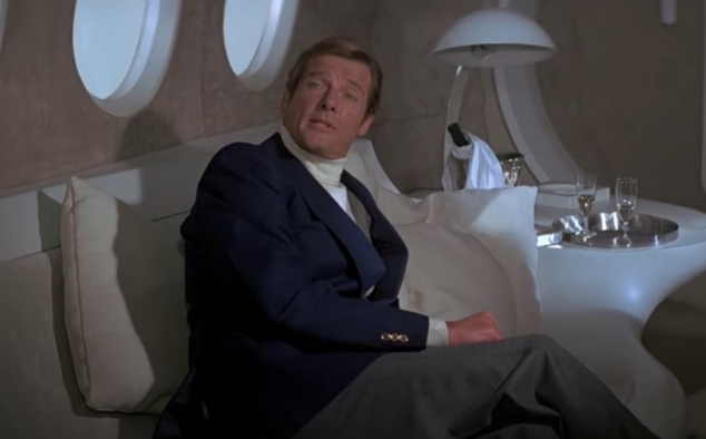 Immagine 13 - Agente 007 - Moonraker Operazione spazio (1979), immagini del film di Lewis Gilbert con Roger Moore, Lois Chiles, Michael Lonsda