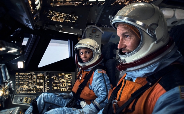Immagine 3 - Moonfall, immagini del film di Roland Emmerich con Halle Berry, Patrick Wilson, John Bradley, Michael Peña