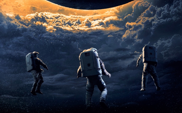 Immagine 4 - Moonfall, immagini del film di Roland Emmerich con Halle Berry, Patrick Wilson, John Bradley, Michael Peña
