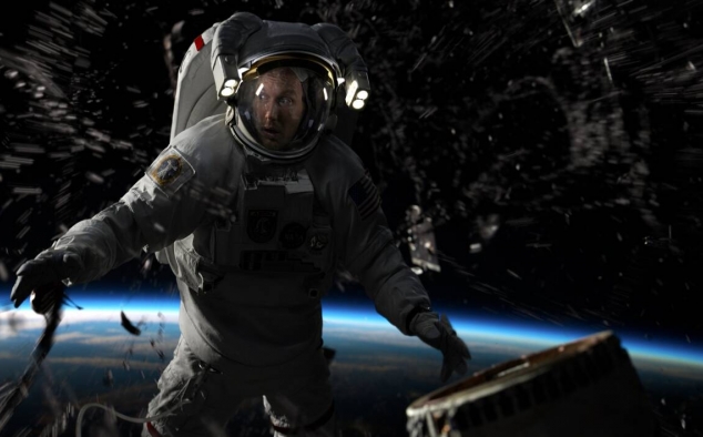Immagine 2 - Moonfall, immagini del film di Roland Emmerich con Halle Berry, Patrick Wilson, John Bradley, Michael Peña