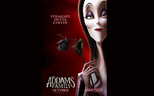 Immagine 2 - La famiglia Addams, poster con i personaggi del film con Morticia e gli altri