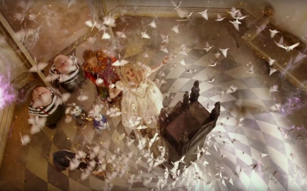 Immagine 38 - Alice attraverso lo specchio, foto e immagini del film