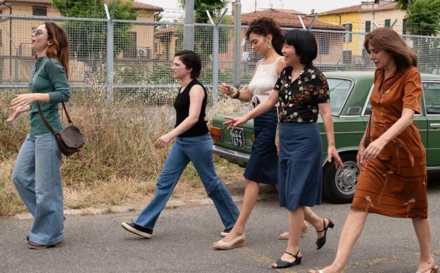 Immagine 3 - Fuori, immagini del film di Mario Martone con Valeria Golino, Matilda De Angelis, Elodie, Sylvia De Fanti
