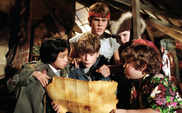 Immagine 1 - I Goonies (1985), foto del film di Richard Donner con Sean Astin, Josh Brolin, Jeff Cohen, Corey Feldman, Kerry Green, Robert Da