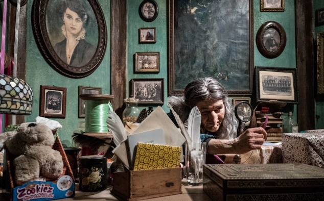 Immagine 10 - La Befana vien di notte, foto del film con Paola cortellesi