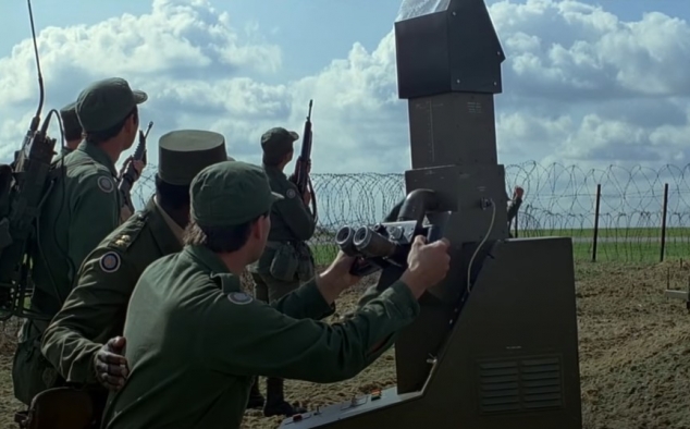 Immagine 51 - Agente 007 - Octopussy Operazione piovra (1983), foto e immagini del film di John Glen con Roger Moore, Maud Adams e Kabir Bedi