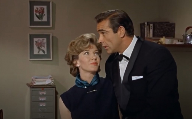 Immagine 14 - Agente 007- Licenza di uccidere (1962), immagini del film di Terence Young con Sean Connery, Ursula Andress, Joseph Wiseman, Jac