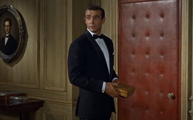 Immagine 18 - Agente 007- Licenza di uccidere (1962), immagini del film di Terence Young con Sean Connery, Ursula Andress, Joseph Wiseman, Jac