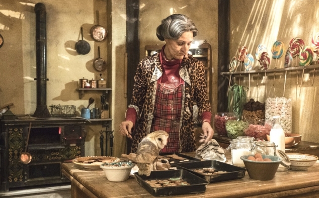 Immagine 12 - La Befana vien di notte, foto del film con Paola cortellesi