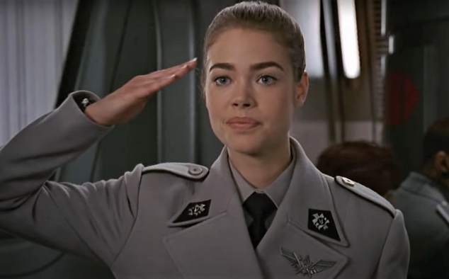 Immagine 4 - Starship Troopers - Fanteria dello Spazio (1997), foto e immagini del film fantascienza di Paul Verhoeven con Casper Van Dien