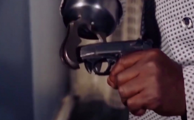 Immagine 10 - Agente 007 - Vivi e lascia morire (1973), immagini del film di Guy Hamilton con Roger Moore, Yaphet Kotto, Jane Seymour