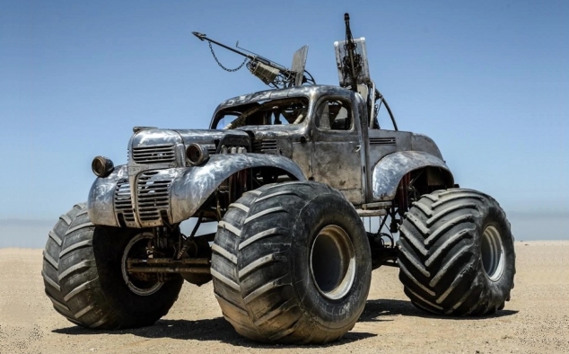 Immagine 3 - Immagini foto e disegni dei veicoli della saga di Mad Max, tra cui la Ford Falcon V8 Interceptor di Mel Gibson