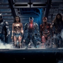 Justice League team di supereroi solitari