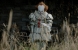 IT, mostruoso clown divora ragazzini